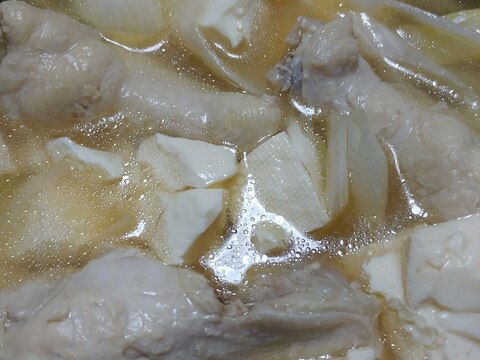 白ネギ　手羽元　豆腐のスープ